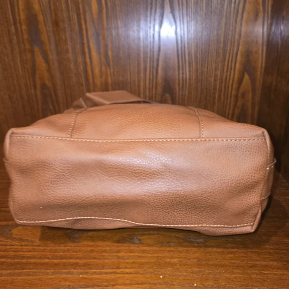 Carlos by Carlos Santana Tan Slouchy Shoulder Bag - Picture 8 of 10